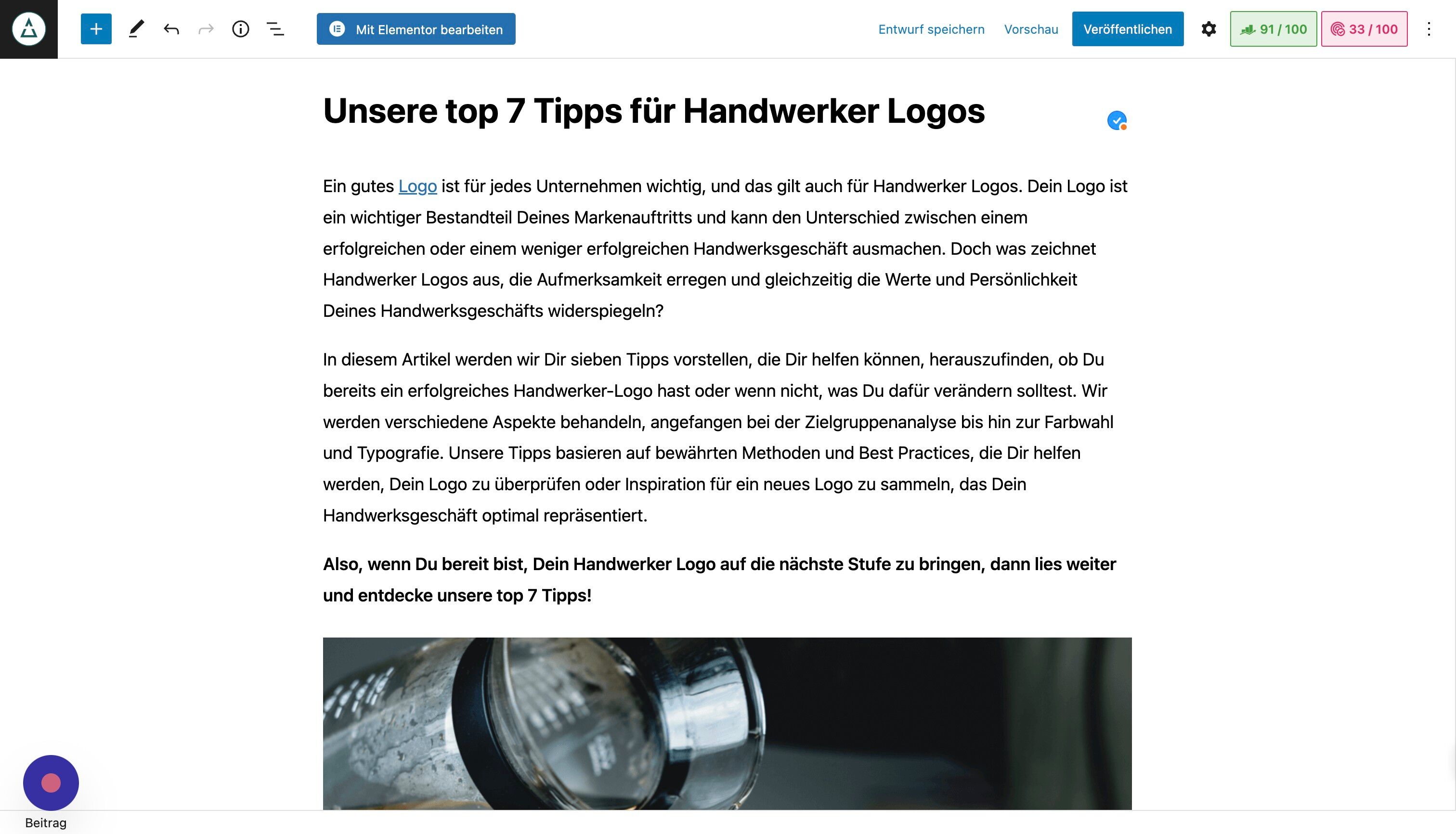 Screenshot of: Dieses Hauptkeyword sollte außerdem häufig im Text erscheinen. Wortkombinationen wie "moderne Handwerker Logos" oder "Handwerker Logos in Grün" sind hilfreich, wenn sie inhaltlich zusammenhängen.