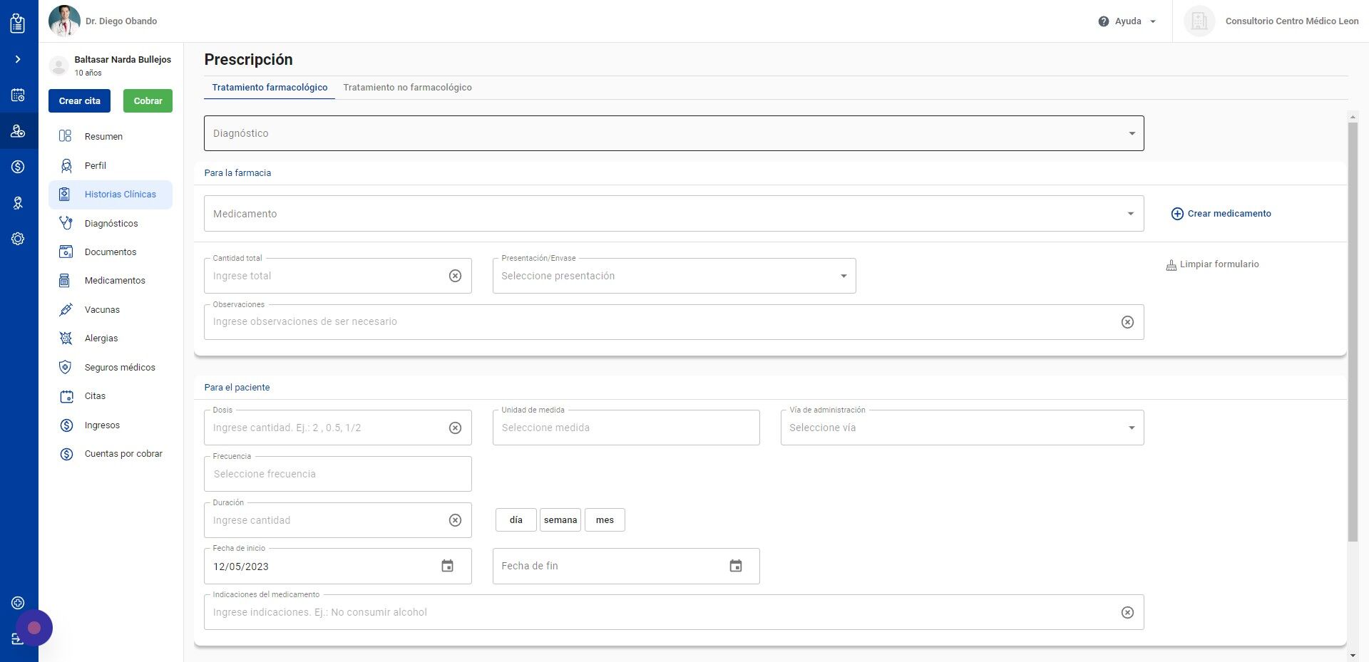 Screenshot of: En Tratamiento Farmacológico encontrará divididas dos partes: Para la Farmacia y Para el Paciente. Empezaremos llenando la Receta Digital para la farmacia. Haga click en Diagnóstico, y seleccione el Diagnóstico 